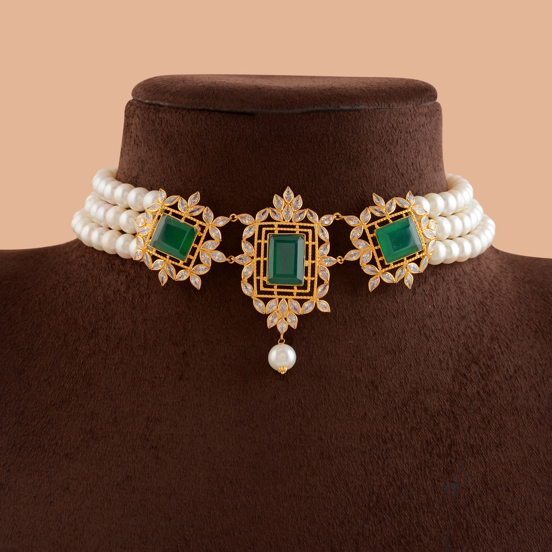 Gold Pearl Choker With Green Pendant