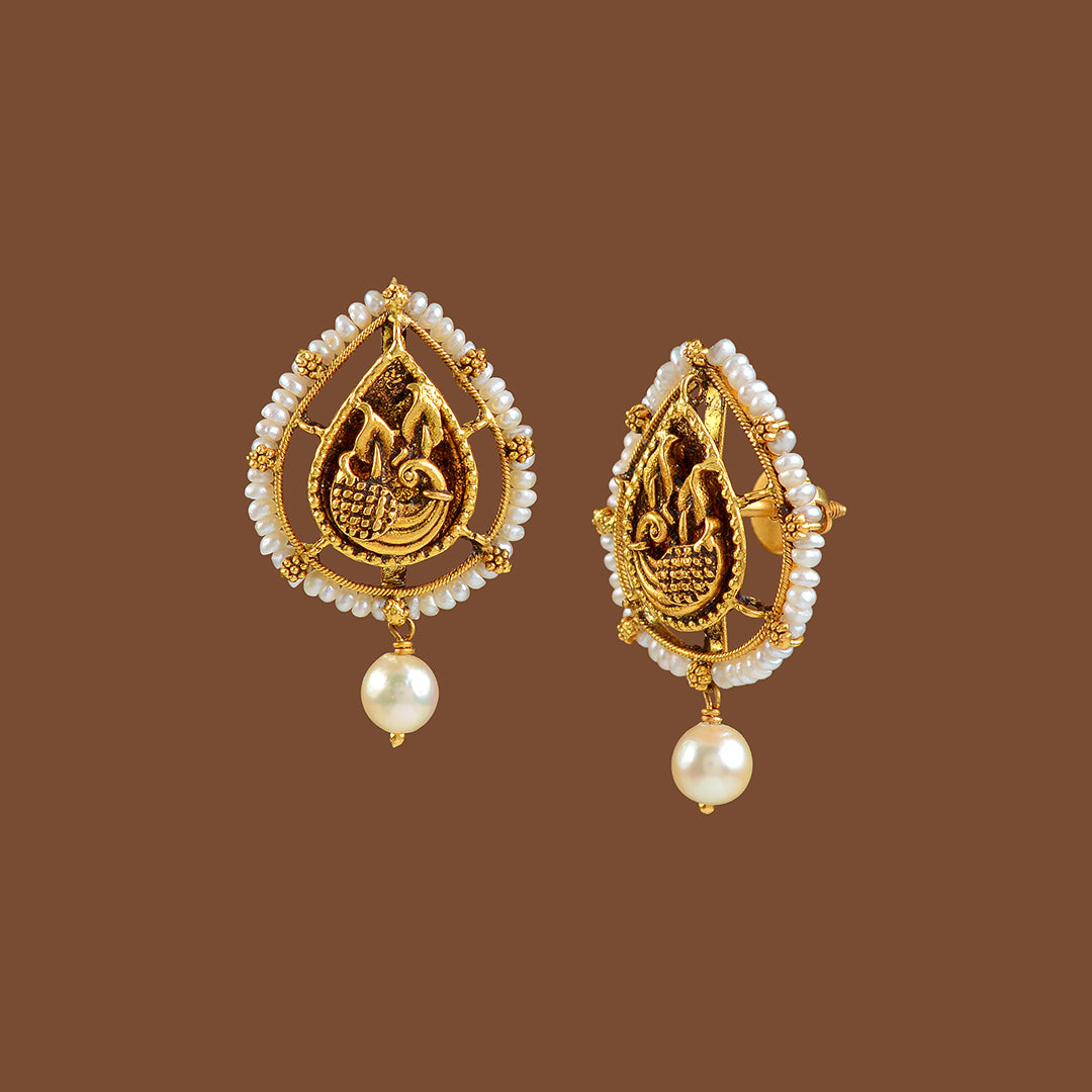 22k Gold Pearl Hanging Earrings